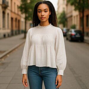 NEW Zara White Textured Long Sleeve Blouse Ruffle Collar Button Cuffs Top Size M